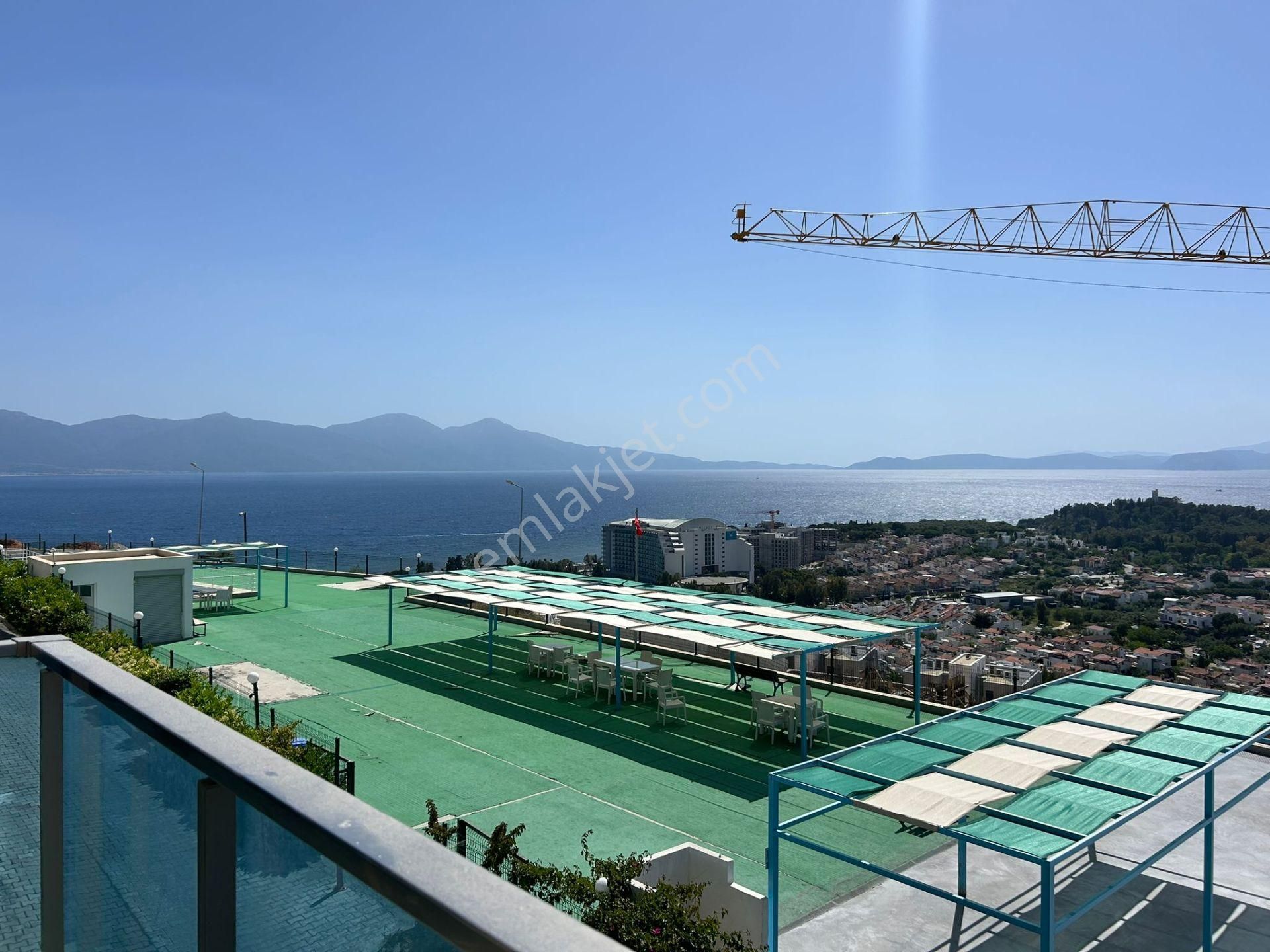 Kuşadası Merkezde Full Deniz Manzaralı Satılık 2+1 Daire