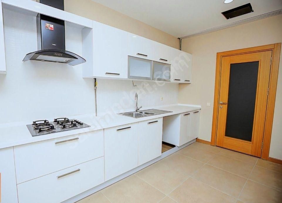 Bahçeşehir Vaditepe 1.bölge F Blok (b Kapisi)