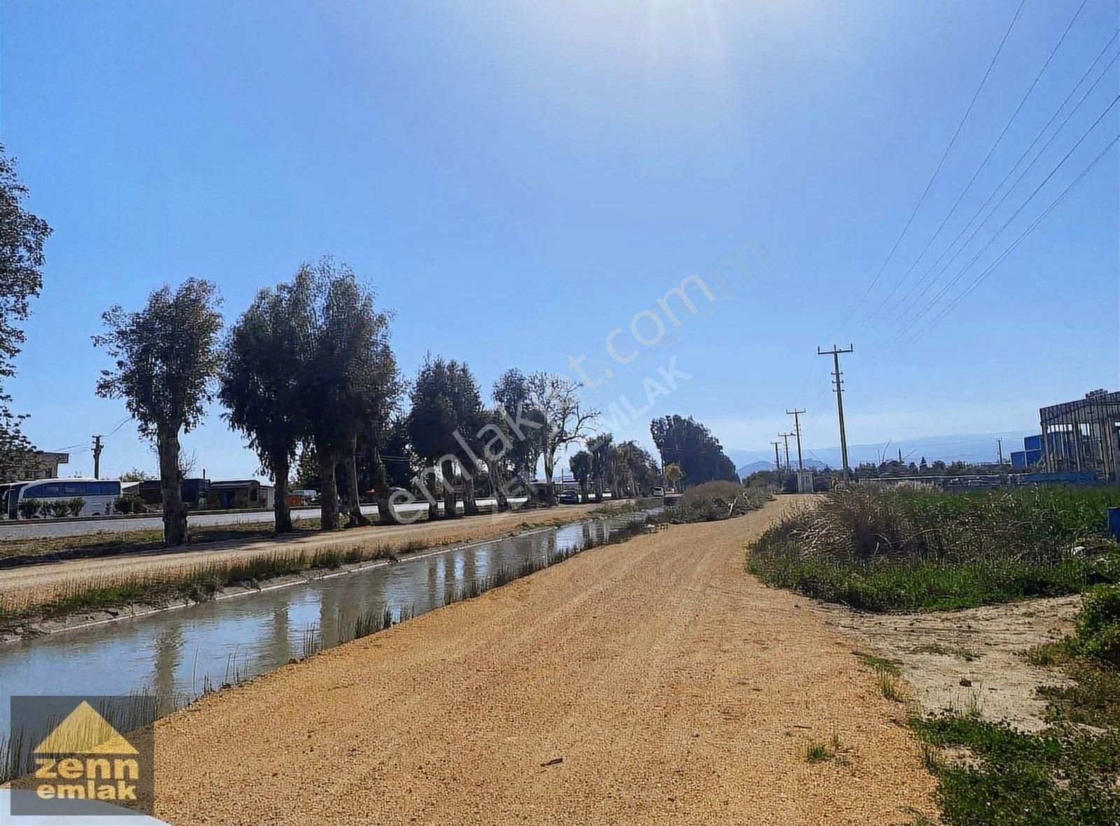 Mersin Silifke Girişinde Anayola Sıfır 32m Yol Cepheli