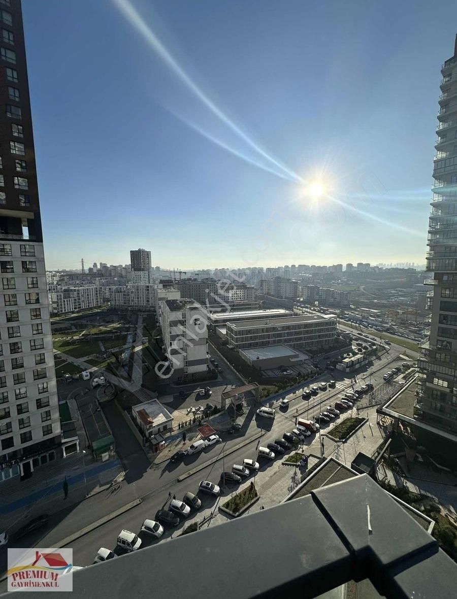 Adım İstanbul Sitesinde Boş Sıfır Satılık 3 Oda 1 Salon Daire