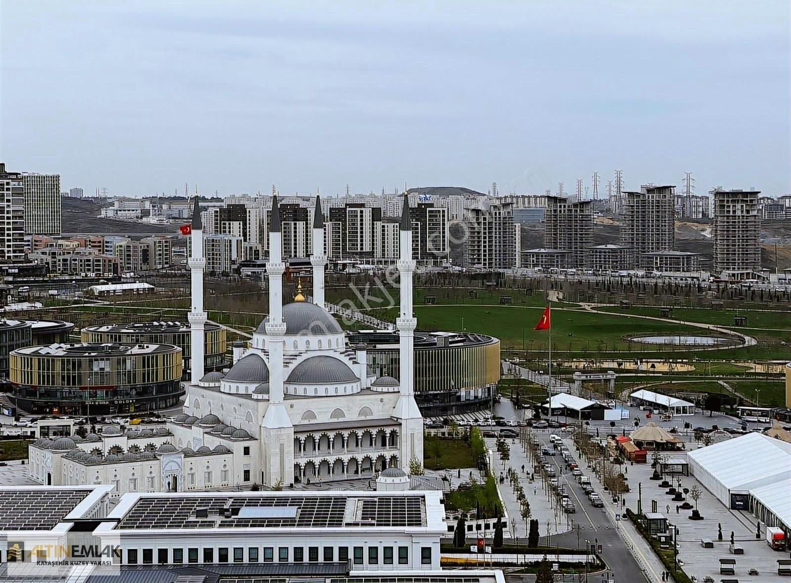 Adım İstanbul 3+1 Boş Satılık Meydan Manzaralı Daire -for Sale