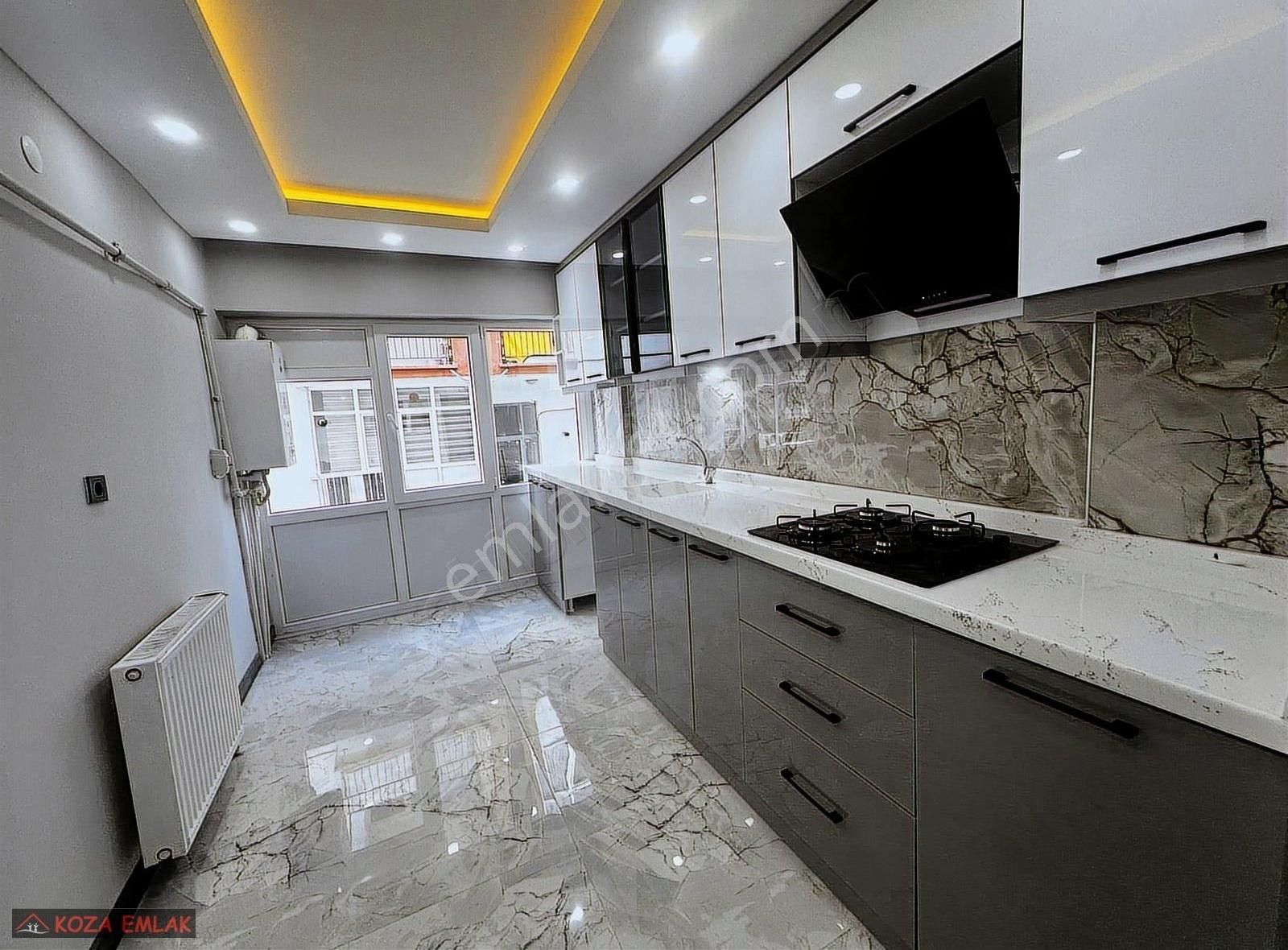 Plevne Mah. Cadde Üzerinde Lüx Yapılı **giyinme Odalı* 3+1 Daire