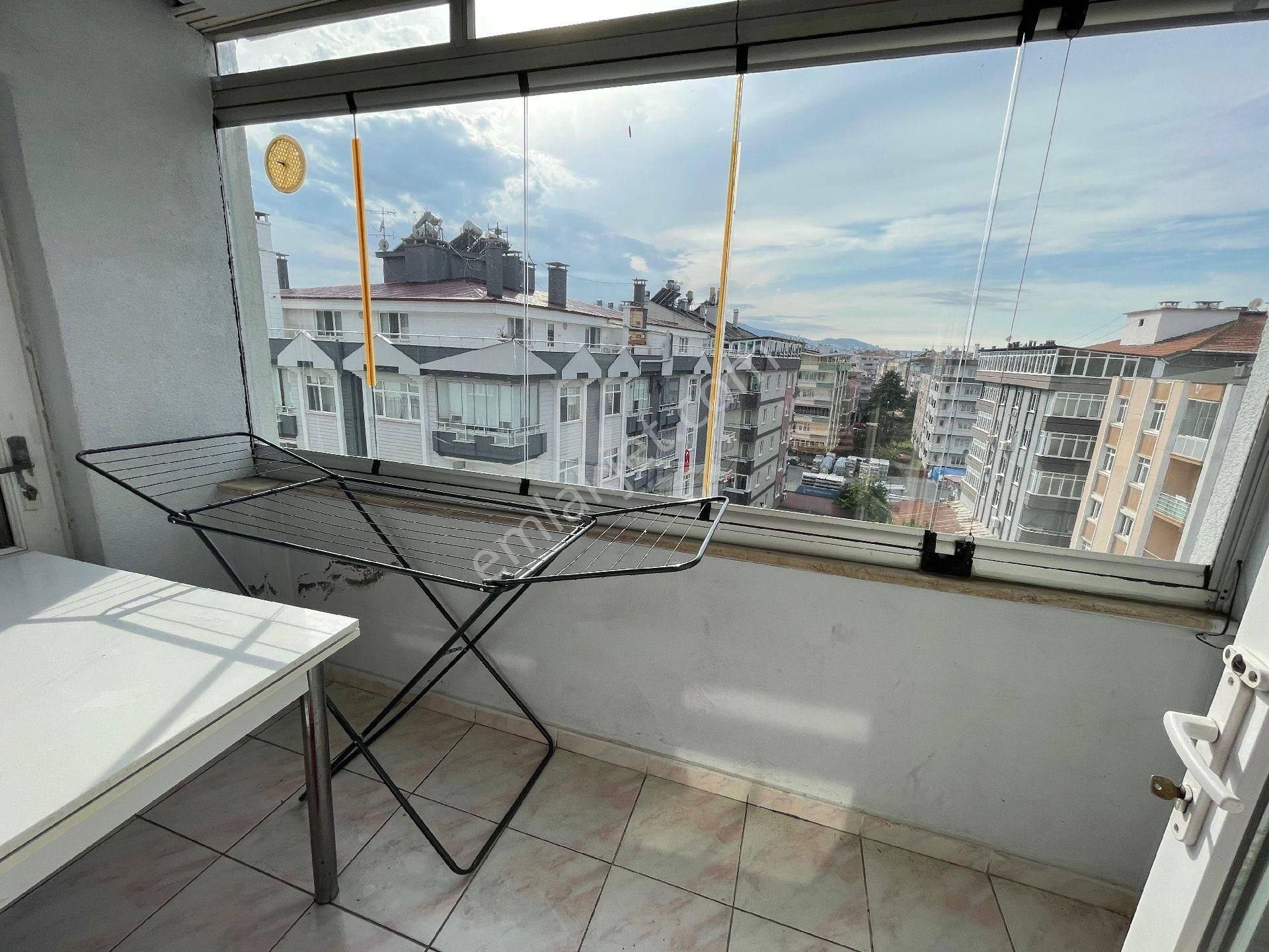 Samsun Atakum Cumhuriyet Mahallesinde Abonelik Açık Asansörlü 3+1 Eşyalı Kiralık Daire