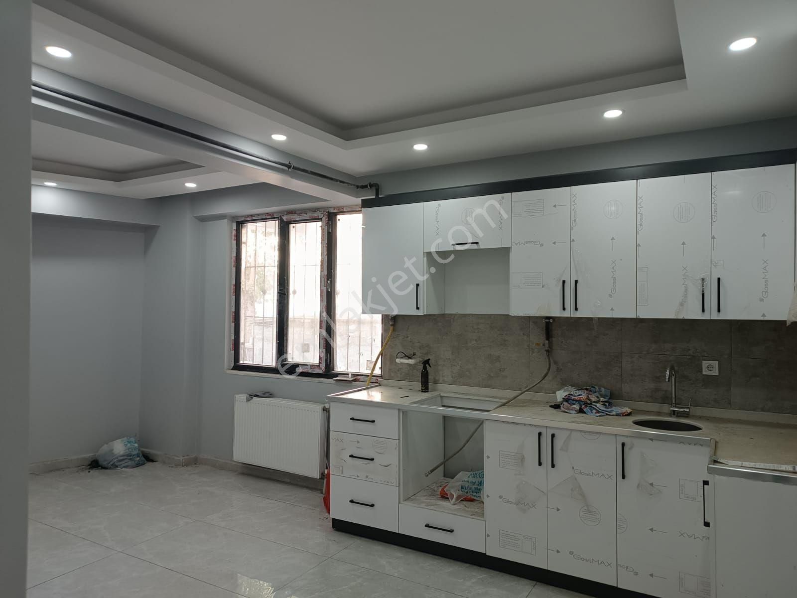 Bahçelievler'de Satılık 2+1 Balkonsuz Daire
