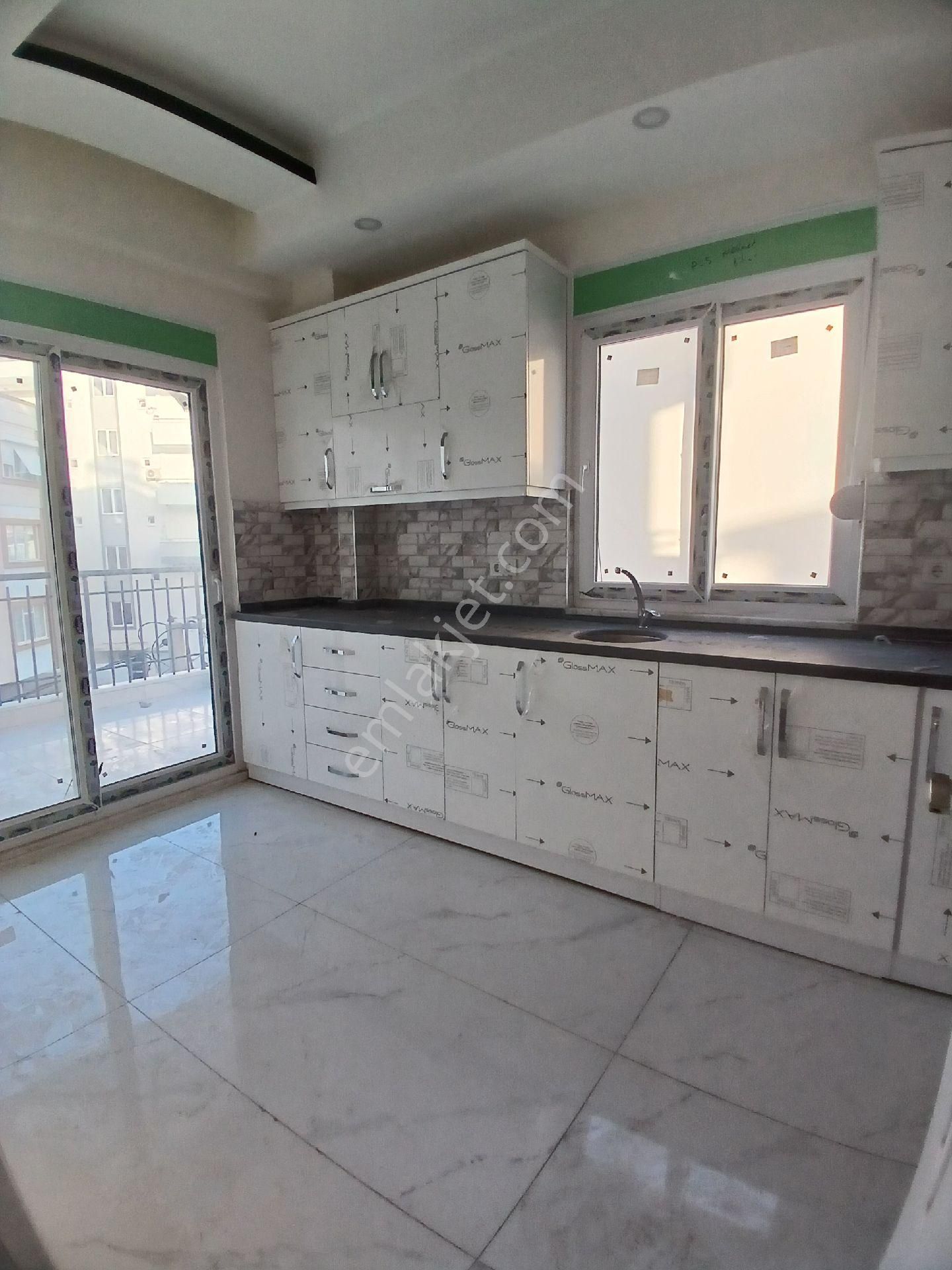 D 400 Yolla 2 Parsel 2+1 Asansörlü Ara Kat Daire Satılıktır