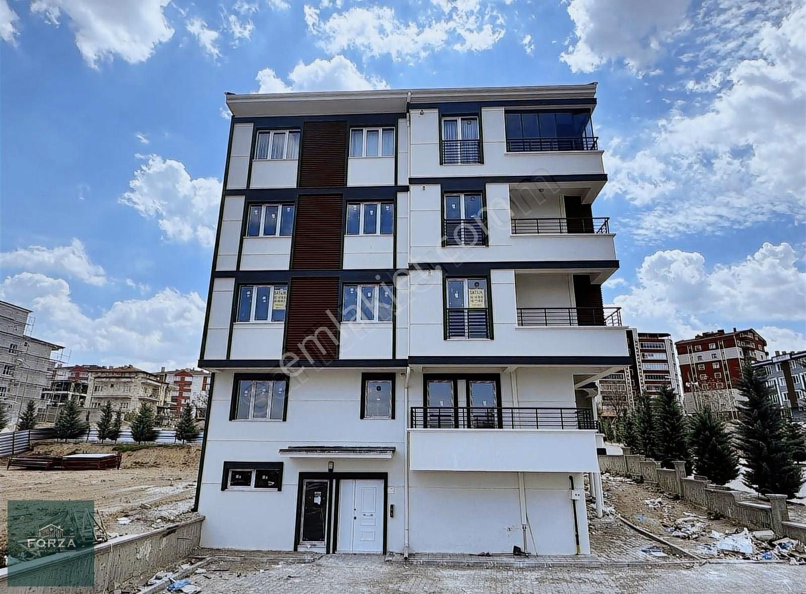 *forza Emlak*nar'da Tanzim Pazar Karşısı 3+1 Satılık Daire