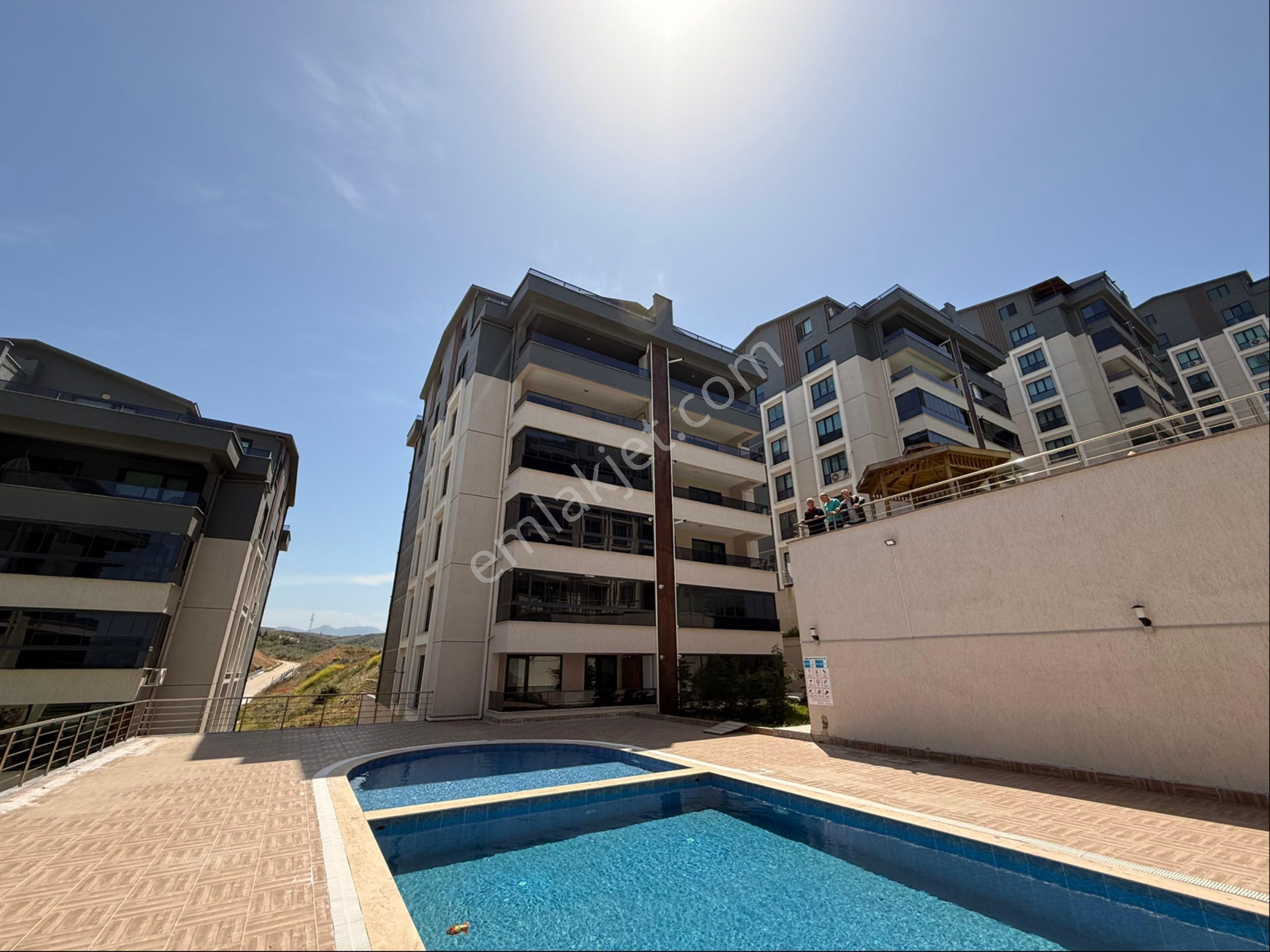 Dayı Emlaktan Hisarda 3+1 Otoparkli Yüzme Havuzlu Sıfır Satılık Daire