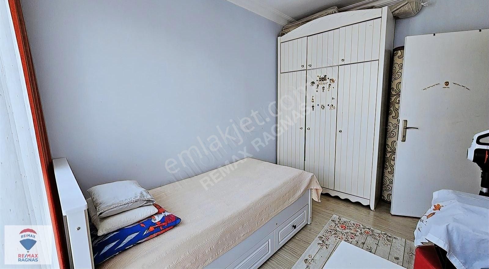 Çekmeköy Alemdağ Mahallesinde Butik Sitede Satılık 3+1 Ara Kat