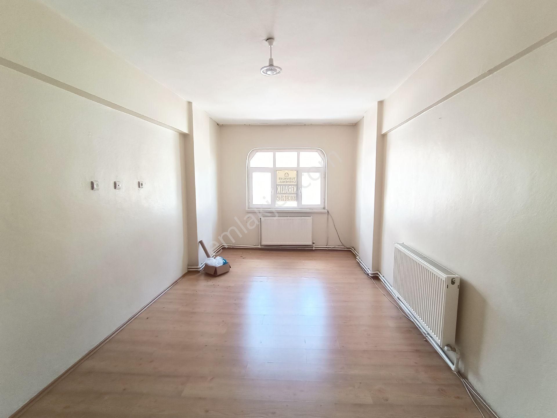 Elazığ Sarayatik'de Güzel Konumlu Kiralık 3+1 Uygun Daire