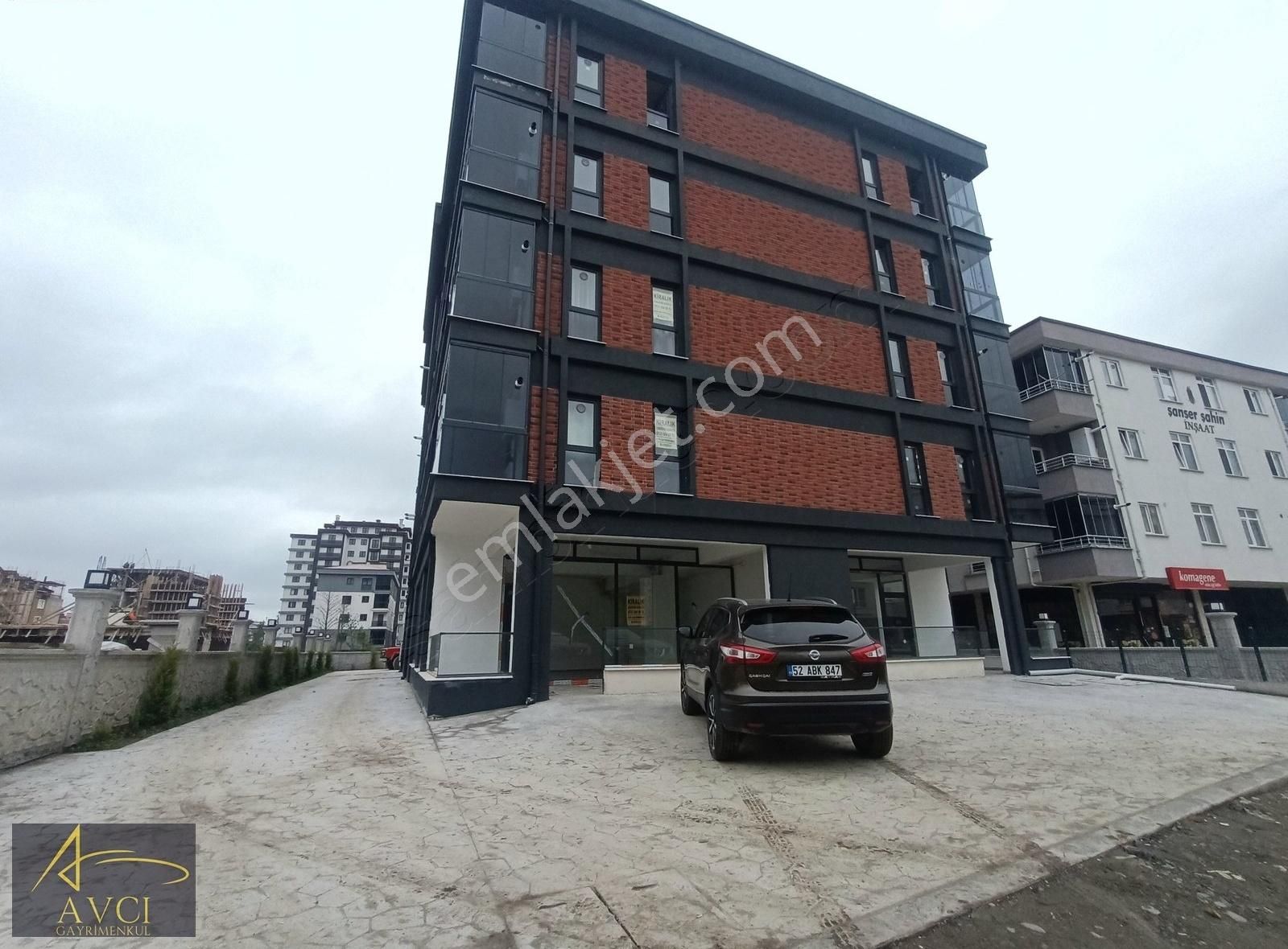 Avcı' Dan Cumhuriyet Mahallesinde Sıfır Eşyalı Kiralık 1+1 Daire