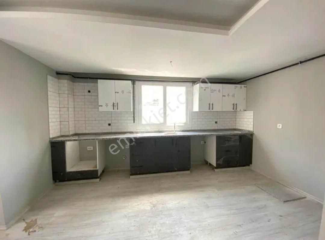 Kenan Evren Bulvarı Semt Pazarı Civarinda Fulll Extralı Daire