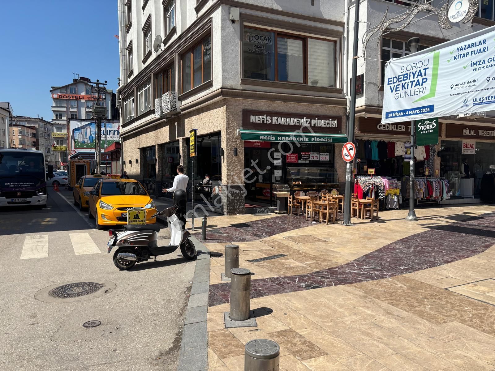 Şehir Merkezinde Köşebaşı Konumunda Ticari Satılık İşyeri