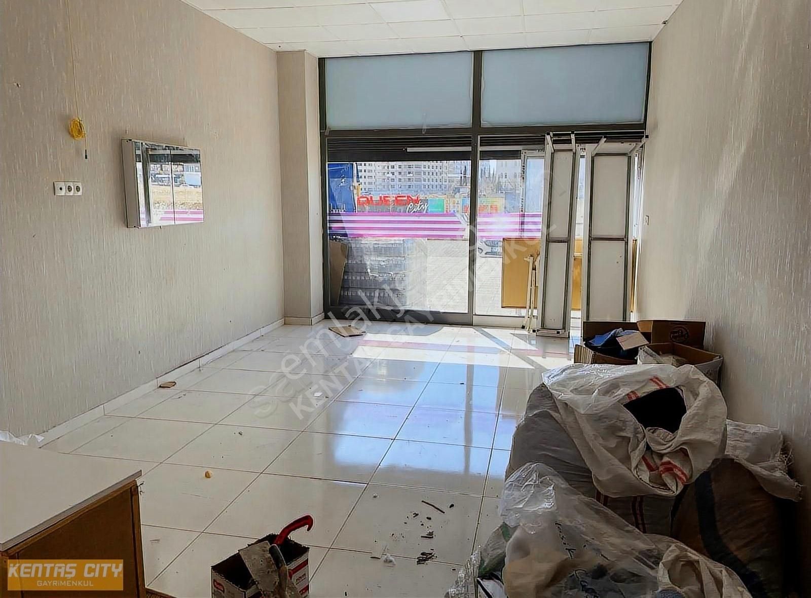Kentaş Cıty Den Beştepe Mah 185m Kiralık Dükkan