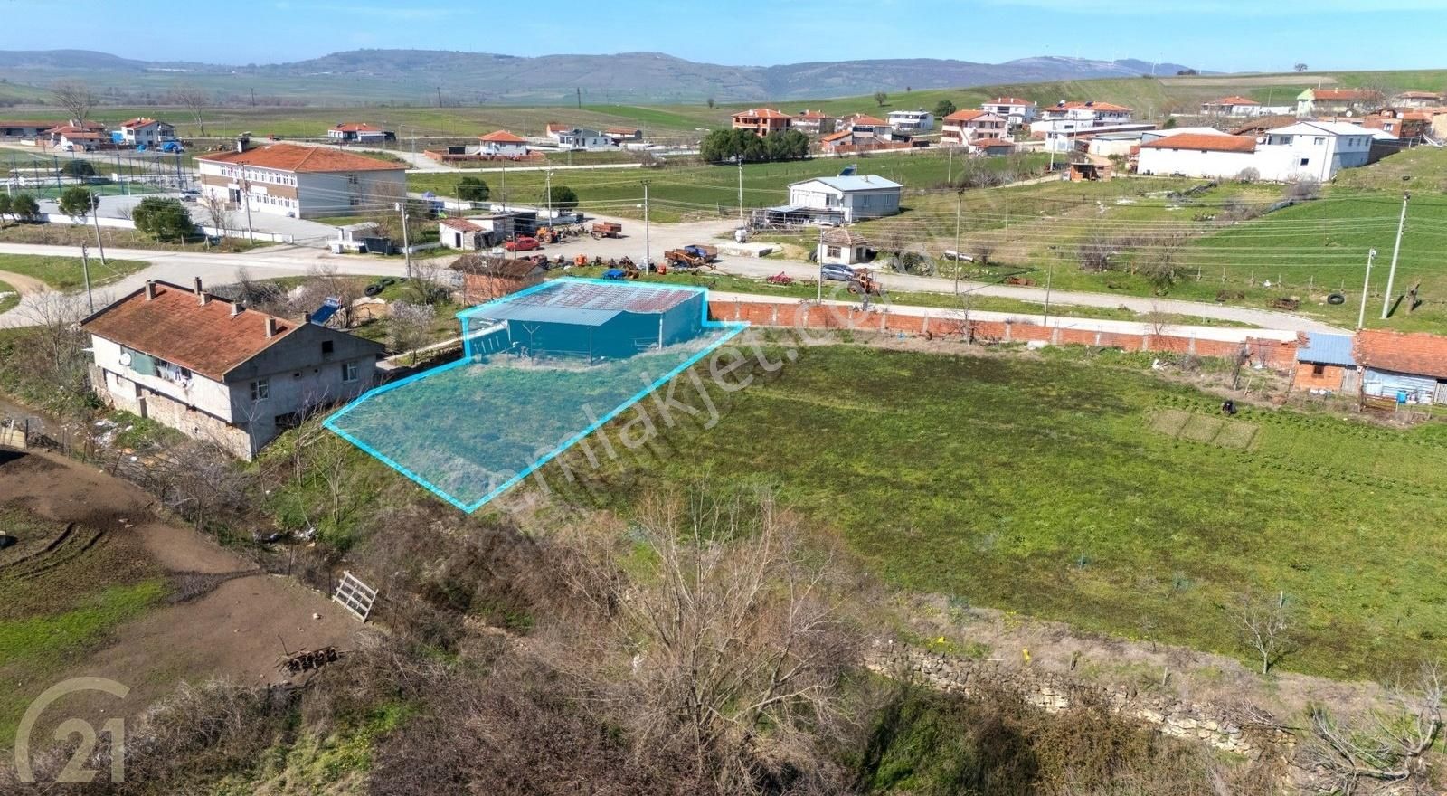 C21 Loca'dan Kamçıllı'da Harika Konumda Arsa
