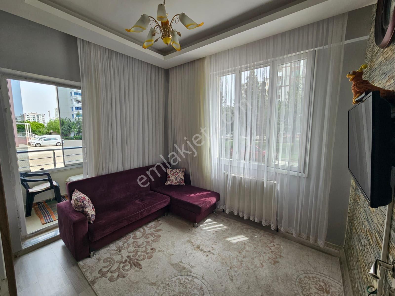 Nevruz Park Civarı Satılık 2+1 Yüksek Giriş Kat