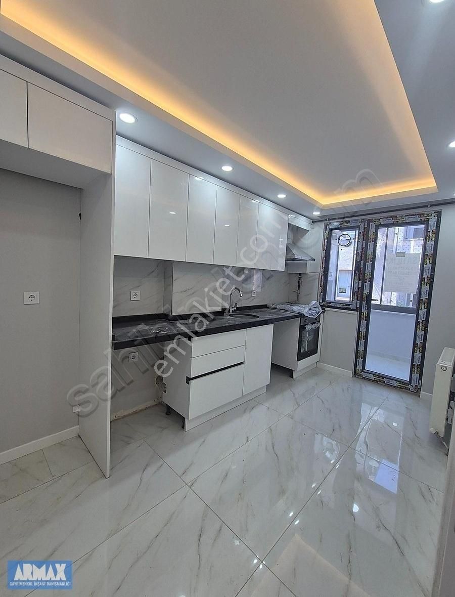 Gaziosmanpaşa Şemsipaşa'da 2+1sıfır 98 M2 Ultra Lüx Ara Kat.....
