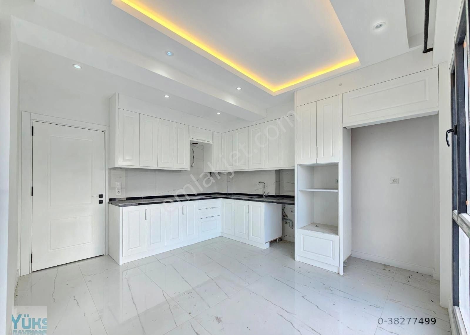 Denizli Şemikler De 3+1 160 M2 Panjurlu Cadde Üzerinde Satılık Daireler