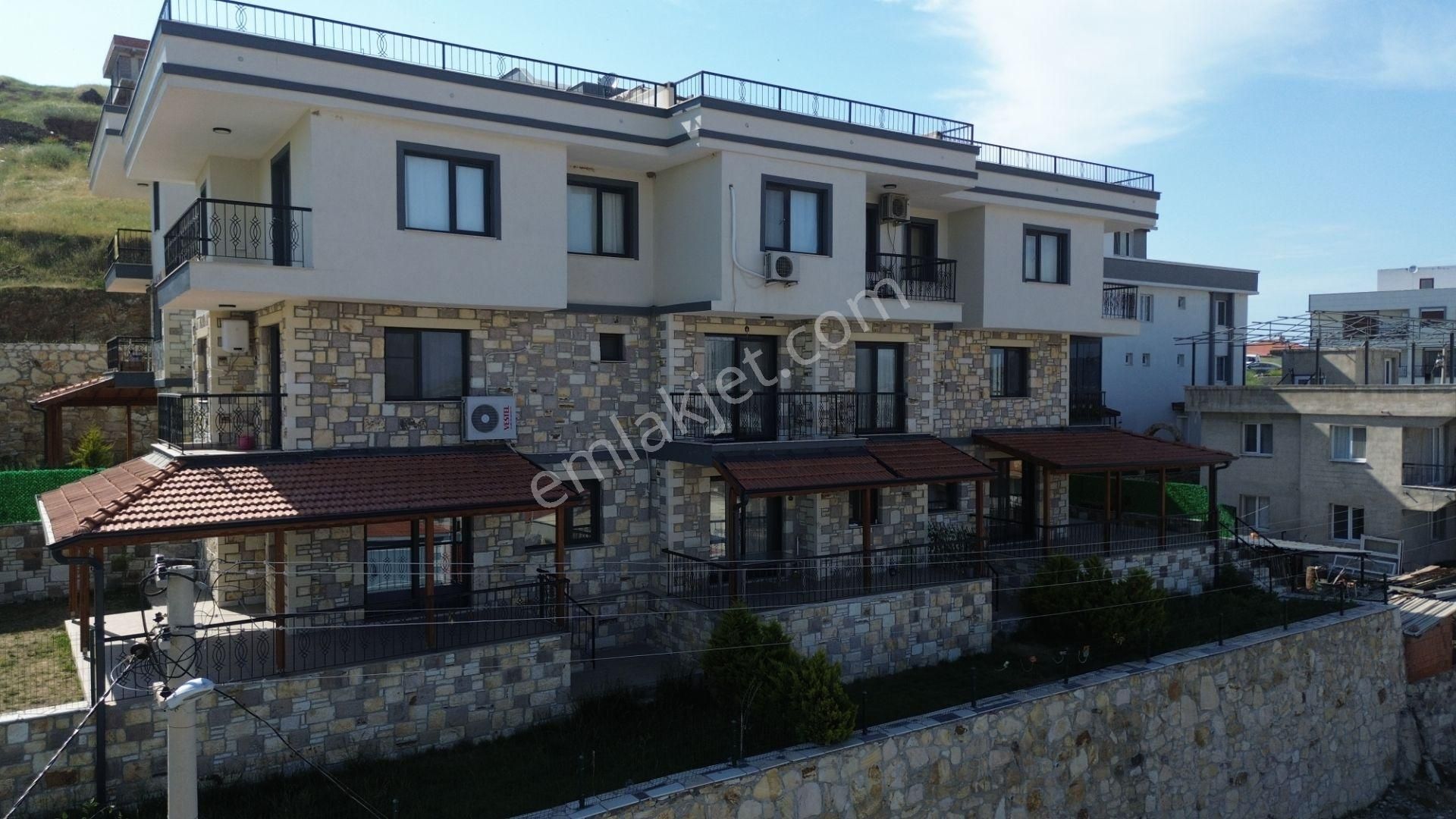 Turyap Foçadan Bağarasında Teras Manzaralı 2+1 Daire