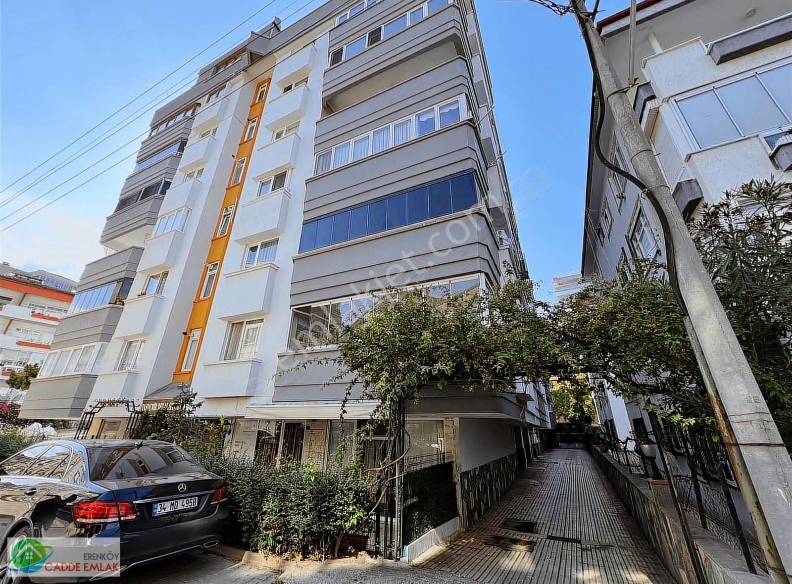 Karpuzdere Mahallesinde Denize 100 Mt 2.kat Asansörlü Temiz 2+1