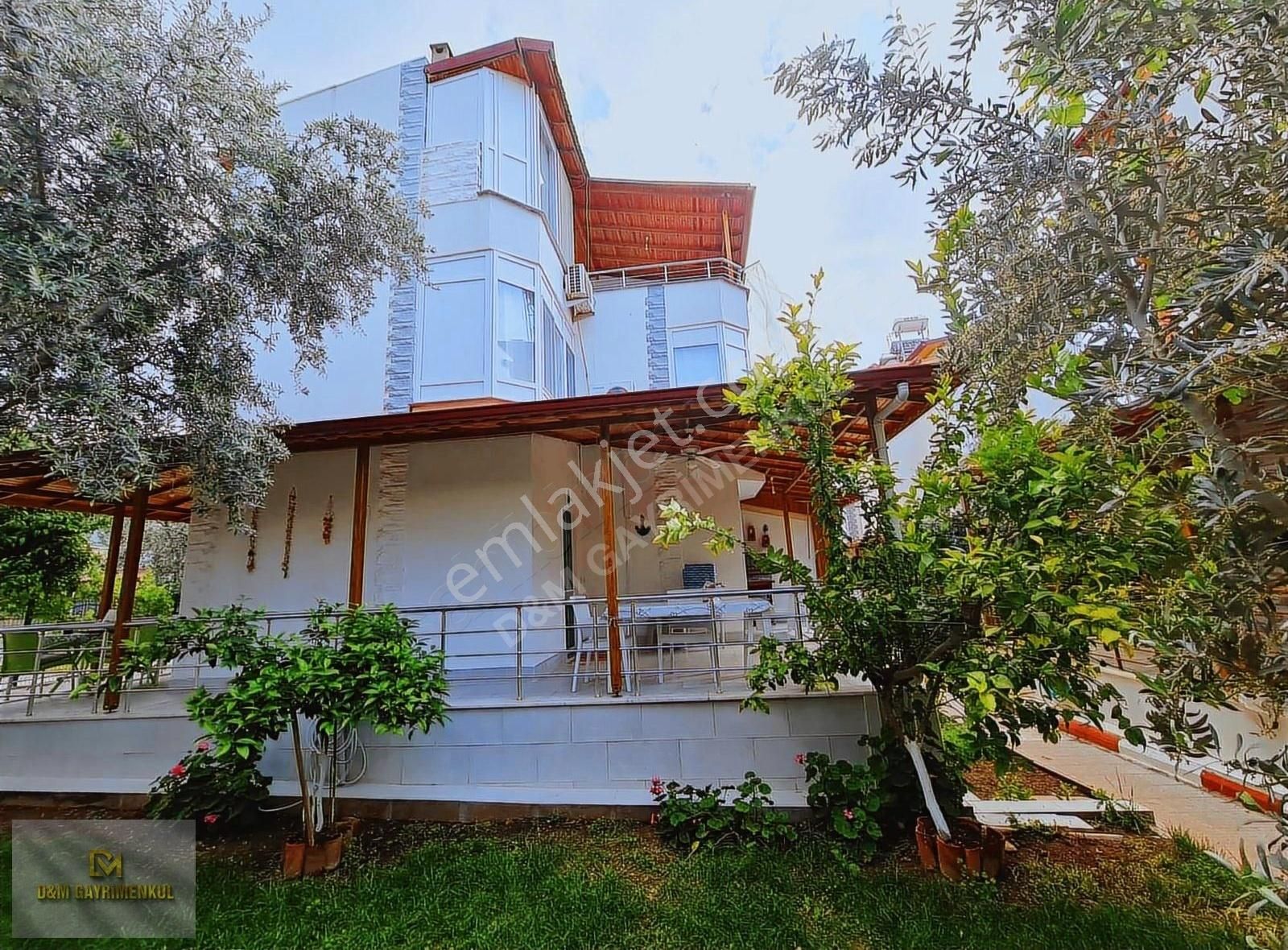 Akbük'te 3+1 Bitişik Nizam Villa Site İçi Denize 600 Metre - Görsel 21