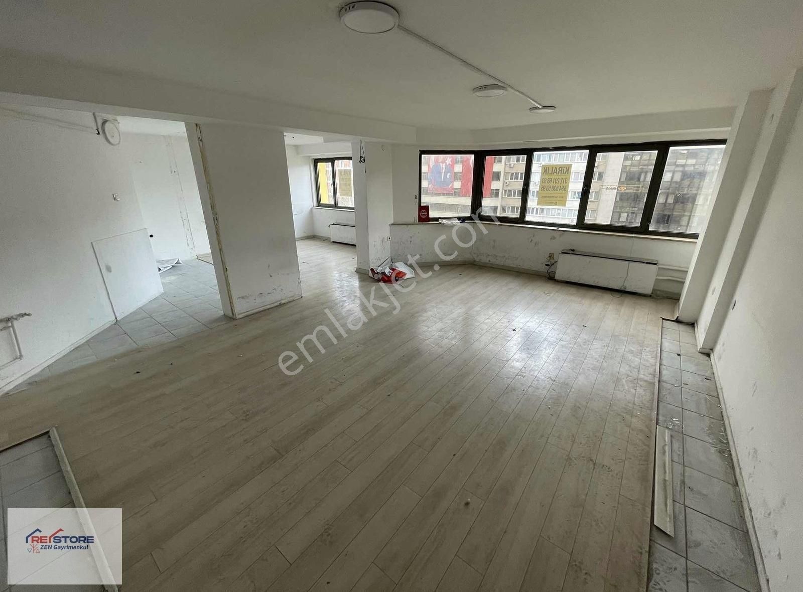 Harika Konum! Kızılay Atatürk Bulvarına Cephe 55 M2 Kiralık Ofis