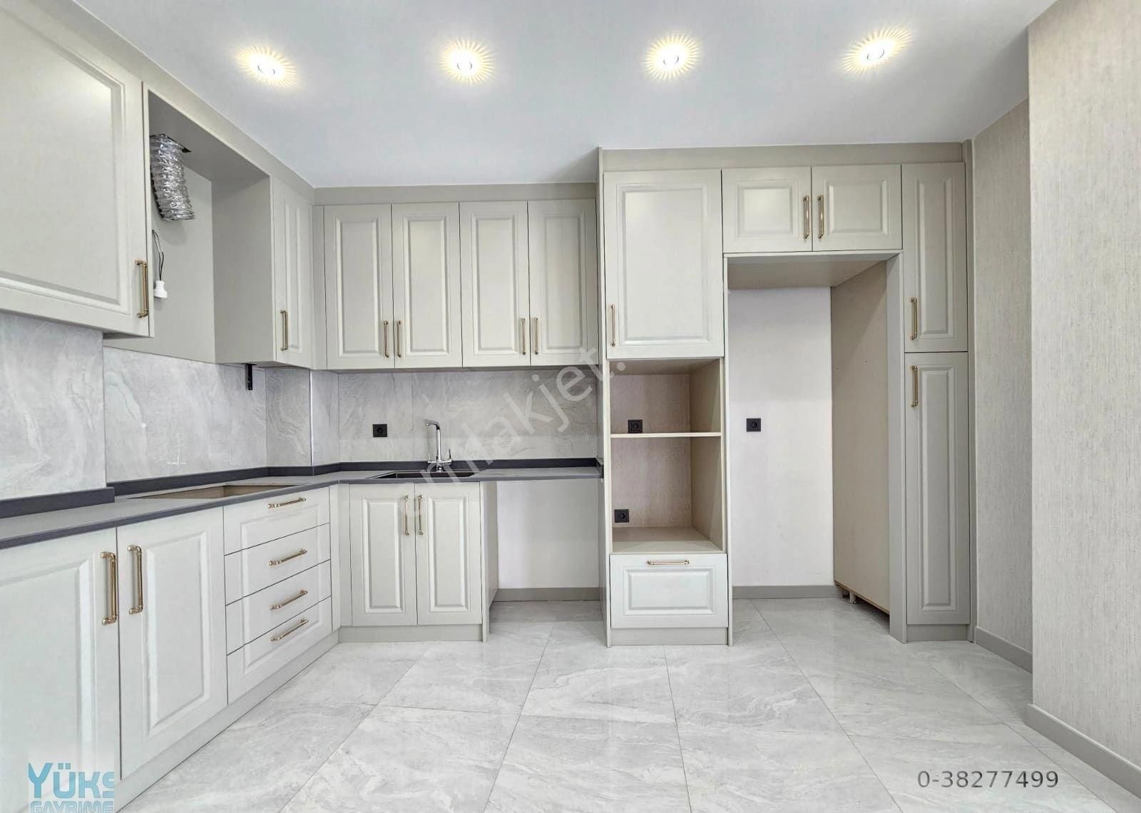Denizli Çakmak Ta 2+1 120 M2 Sağlık Ocağına Yakın Satılık Son Daire