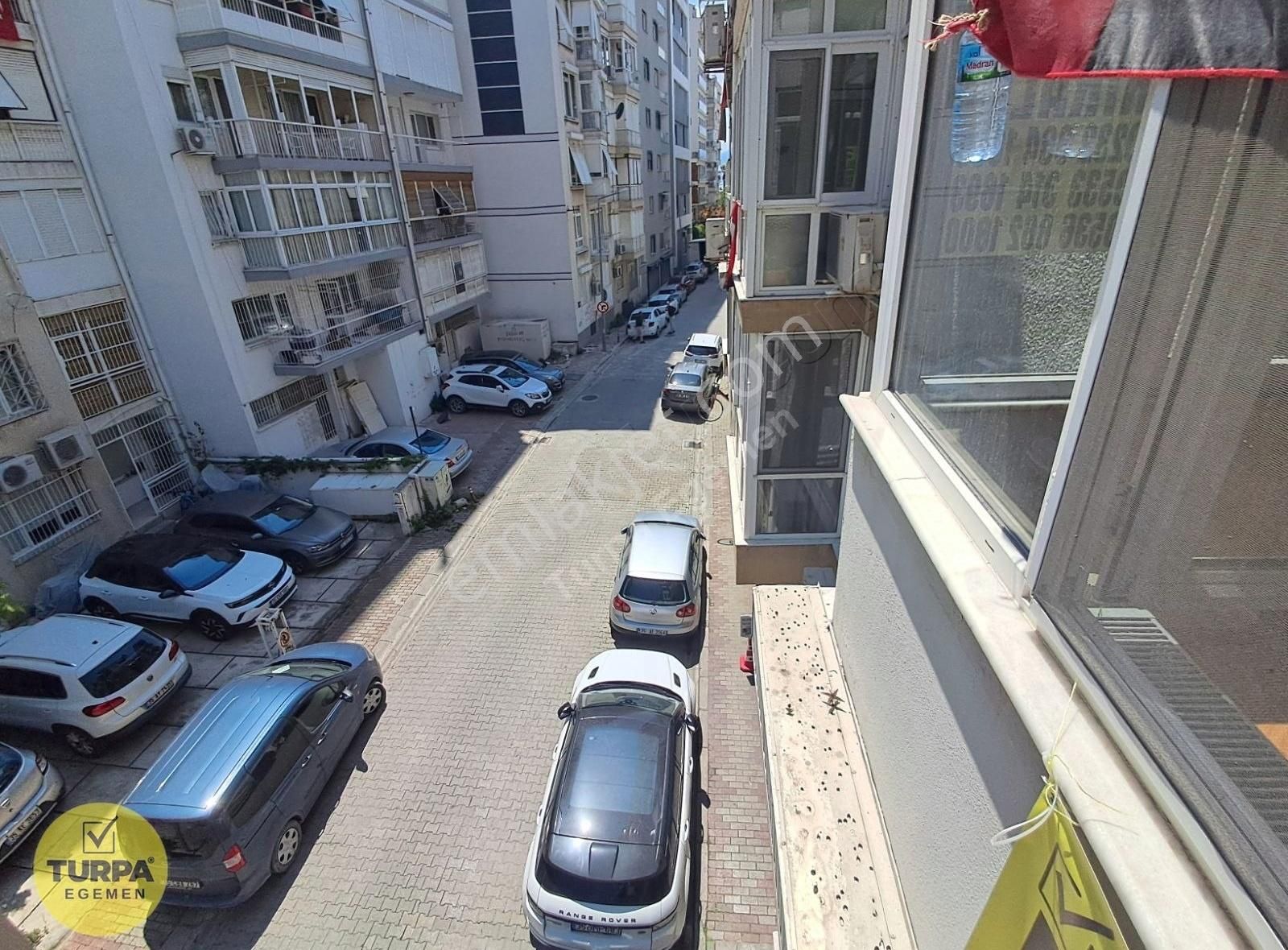 Karşıyaka Anıtta Doğalgazlı Kiralık 3+1 Daire