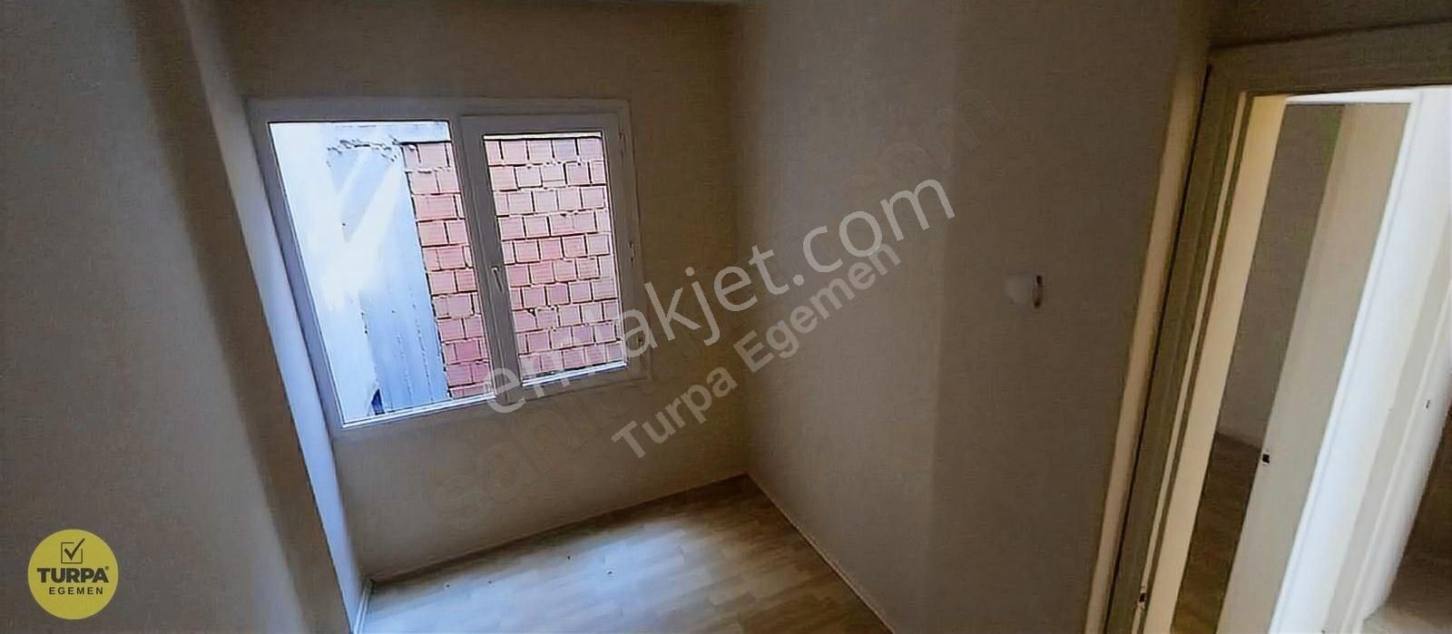 Karşıyaka İskele Yakını 2+1 Kiralık Daire
