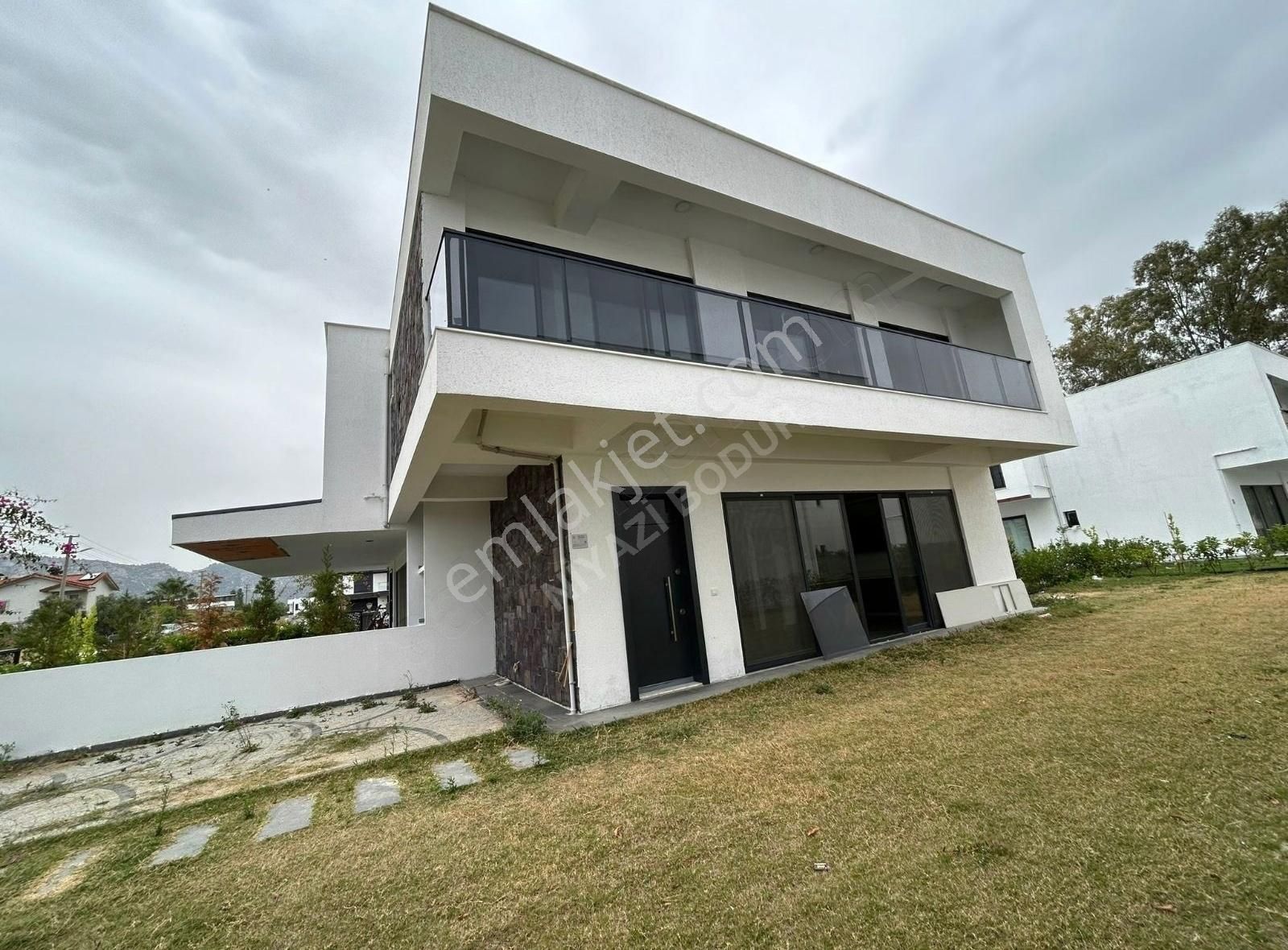 Ören Yalıda Satılık Dublex Villa