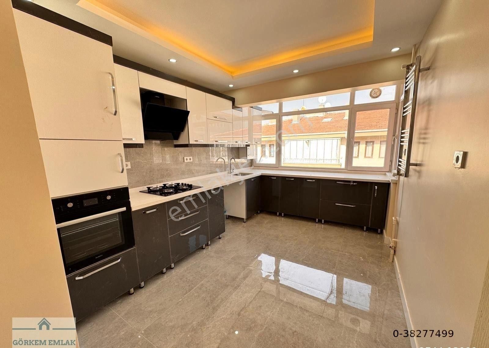 Görkem'den 3+1 120 M2 Bağımsız Kombili Lizbon Ve Kabil Cad.arasında