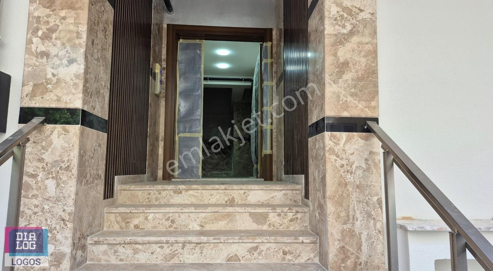 Karşıyaka Dedebaşı Mahallesinde 2+1 75 M2 Sıfır Satılık Daire