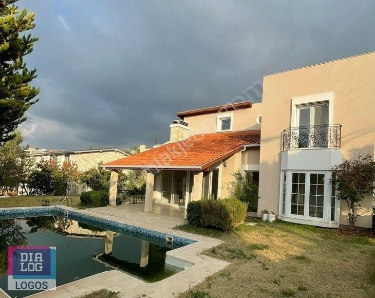 Dialog Logos'dan Urla Hekimköy'de Satılık Havuzlu Muhteşem Villa