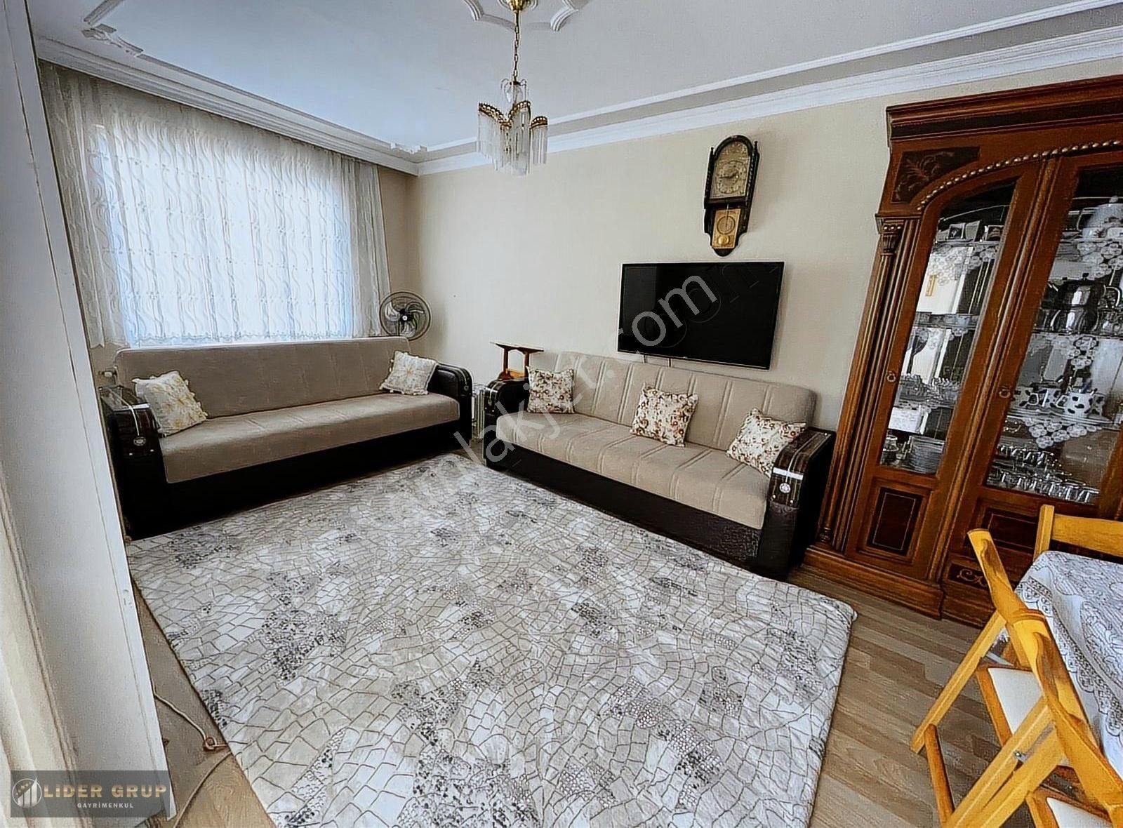 Lider Gruptan Bağlarbaşı Merkezde Satılık Geniş 2+1 Daire