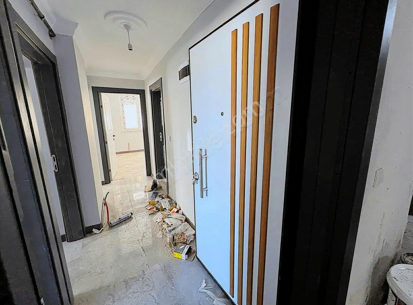 Özgürlük Mahallesi Merkezi Konumda Giriş Kat Daire