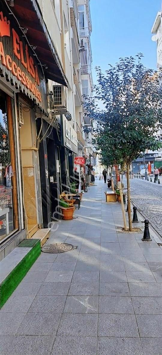 Silivri Merkezde İşlek Cadde Üzerinde Satıık Veya Kiralık Mağaza