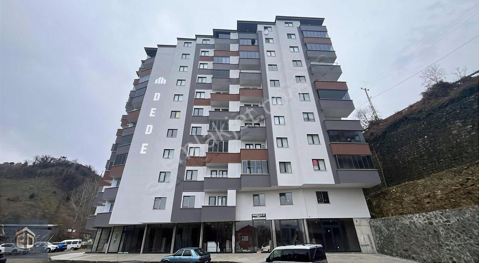 Arsin Merkezde Kiralık Doğalgazlı Asansörlü 3+1 Yeni Daire