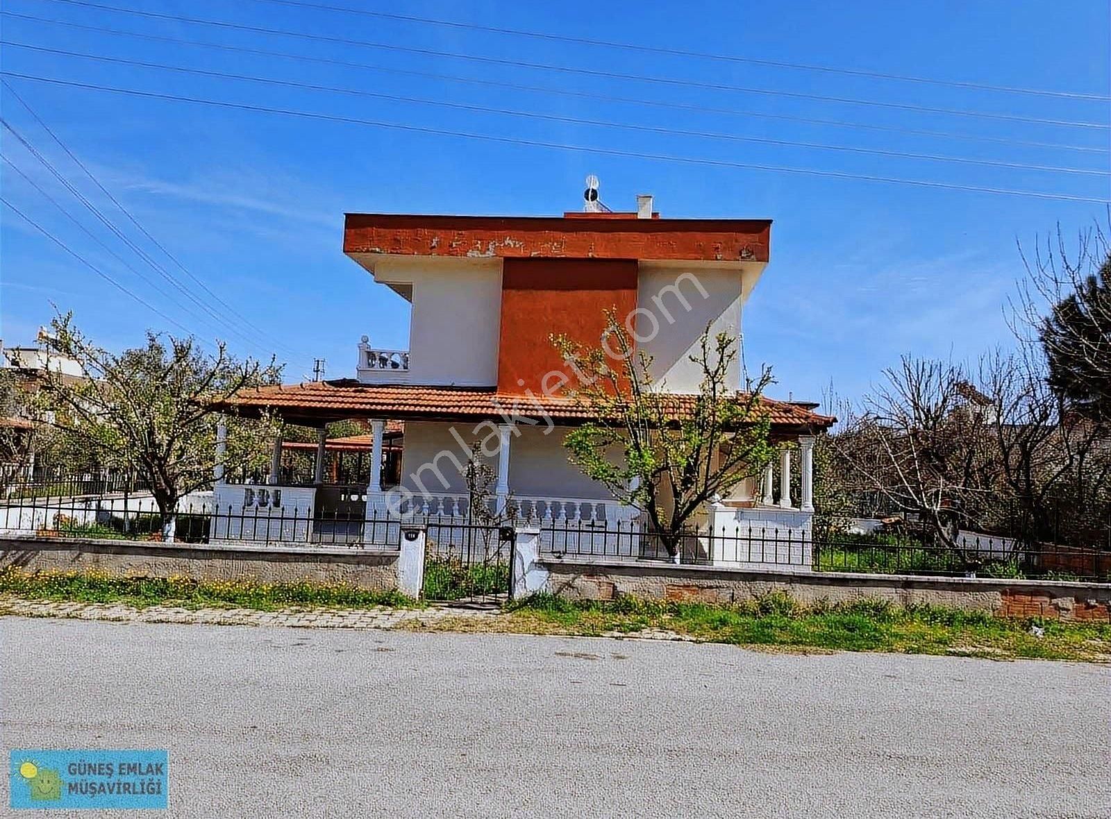 Dikili Cumhuriyet Mah.kurtuluş Sitesinde Kiralık Dublex