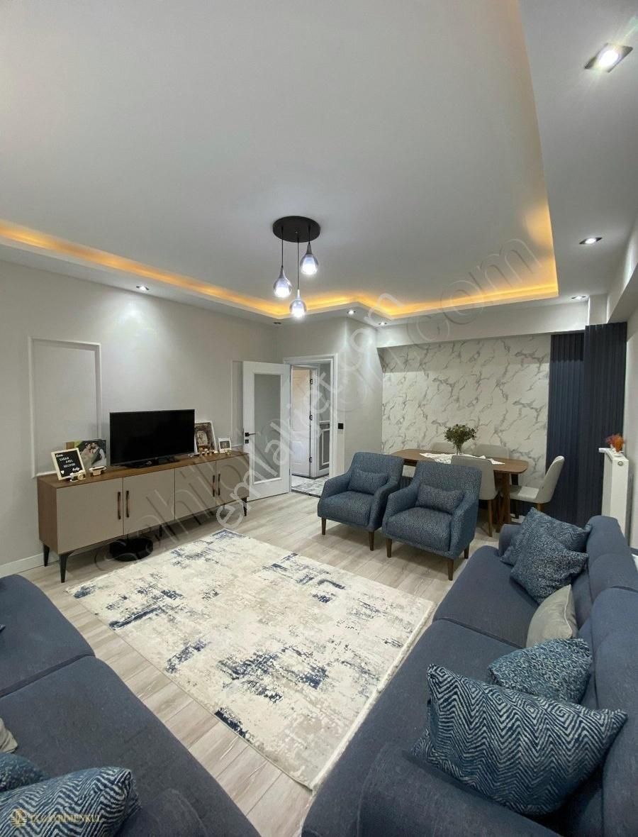 Çanakkale Tekzen Bölgesinde Satılık Lüks 2+1 Kapalı Mutfak Daire