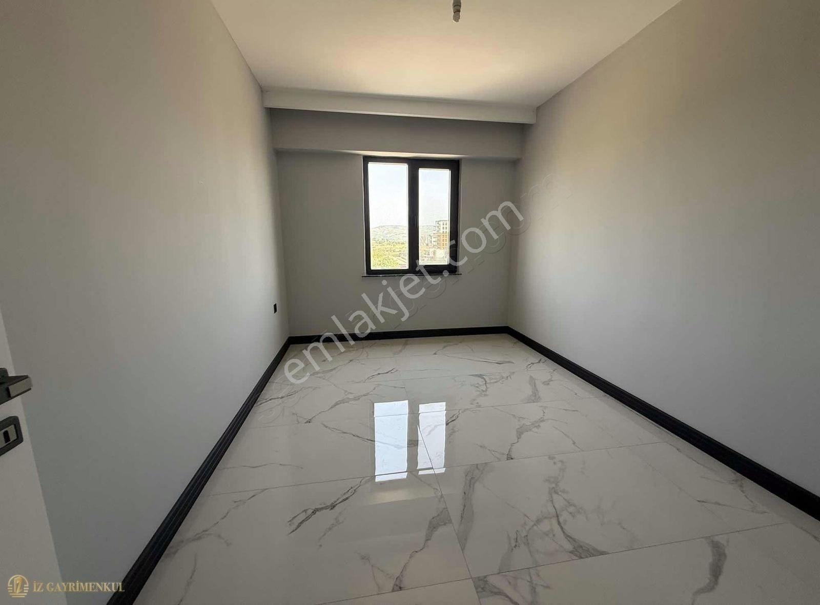 Çanakkale Esenler'de Evora Park 2 Sitesinde Satılık 3+1 Daire
