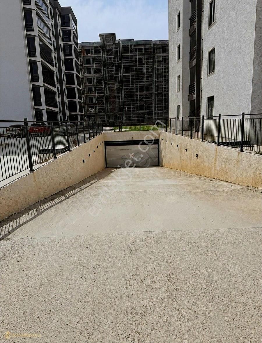 Çanakkale Kale Konfor Sitesinde Kapalı Mutfak Satılık 3+1 Daire - Görsel 26