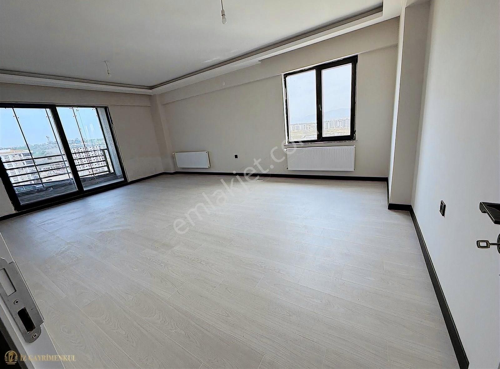 Çanakkale Kale Konfor Sitesinde Kapalı Mutfak Satılık 3+1 Daire - Görsel 28