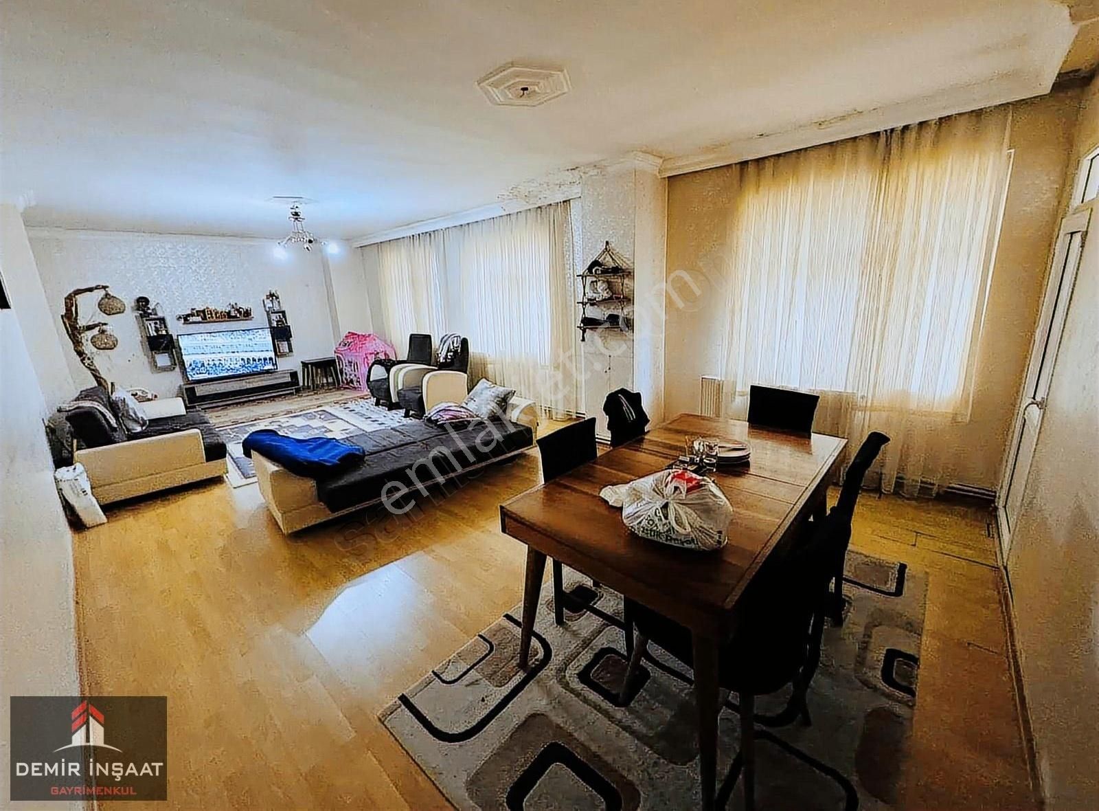 Demir İnşaat Gayrimenkulden 50.yıl Mah 3+1 170 M2 3.kat Daire