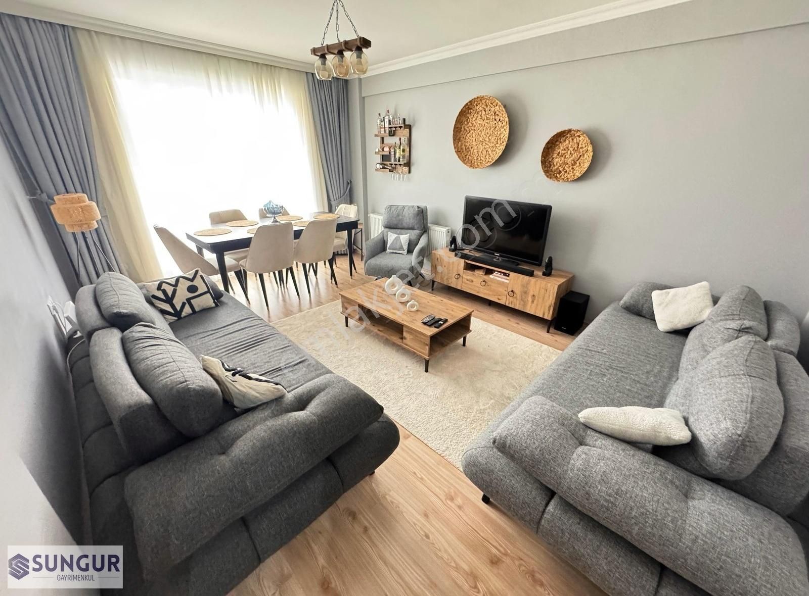 Beşevler'de Özdilek Yakını Satılık Ara Kat 2+1 Bakımlı Daire
