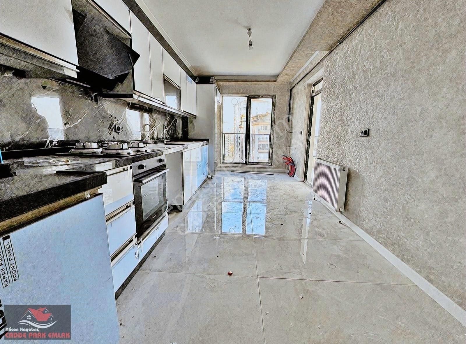 Sıfır_site_içi_geniş_teras_balkon_e.banyolu_ultra_lüx_165m²_4+1_