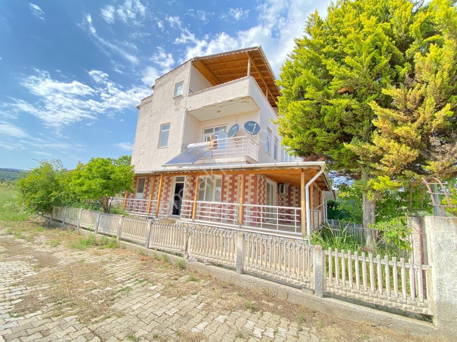 İzmir Seferihisar Doğanbey De Satılık 3+1 Villa