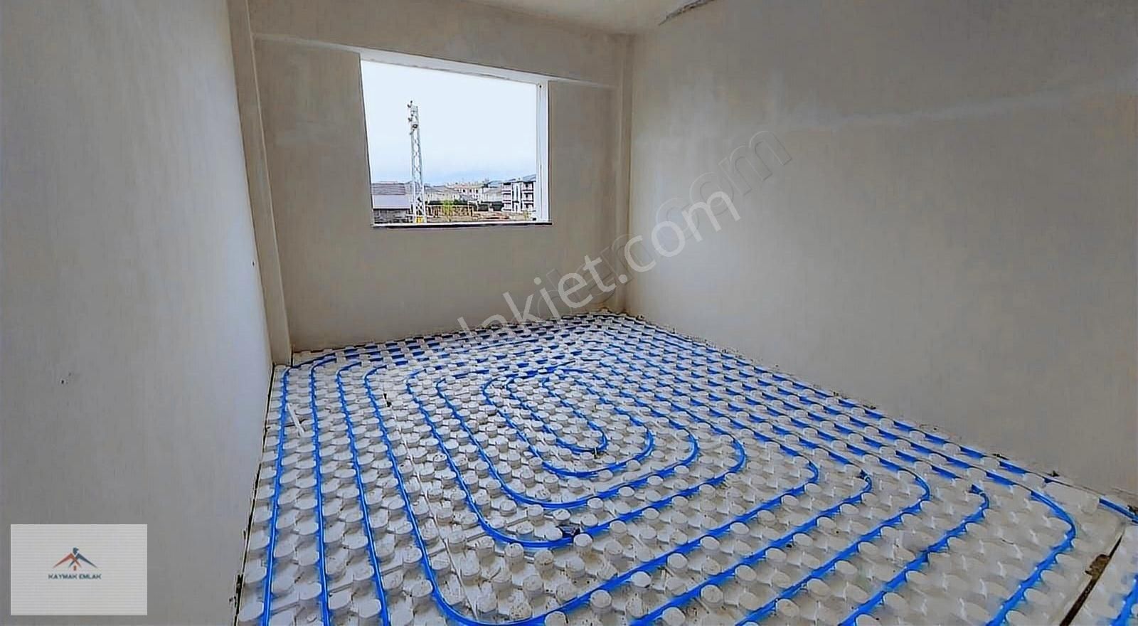 Kaymak Emlaktan Orta Kat 2+1 Oda 90 M2 Satılık Daire