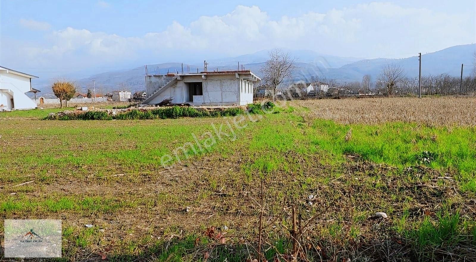 İmarlı Doğalgazlı 2 Parcaya Bölmeye Müsait Satılık Arsa