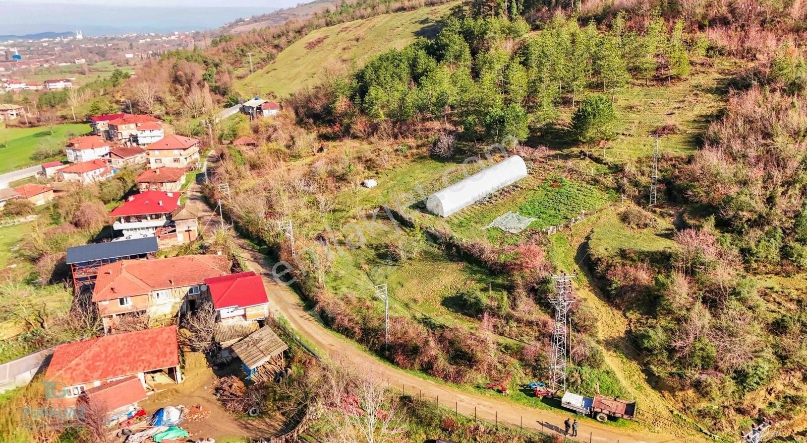 Organize Sanayi Bölgesi Gerişkatırcı Köyünde 638m² İmarlı Tarla