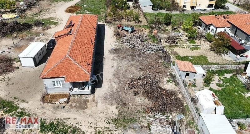 Karabağlarda Re/max Güneş'ten Satılık 866 M2 3 Kata İmarlı Arsa