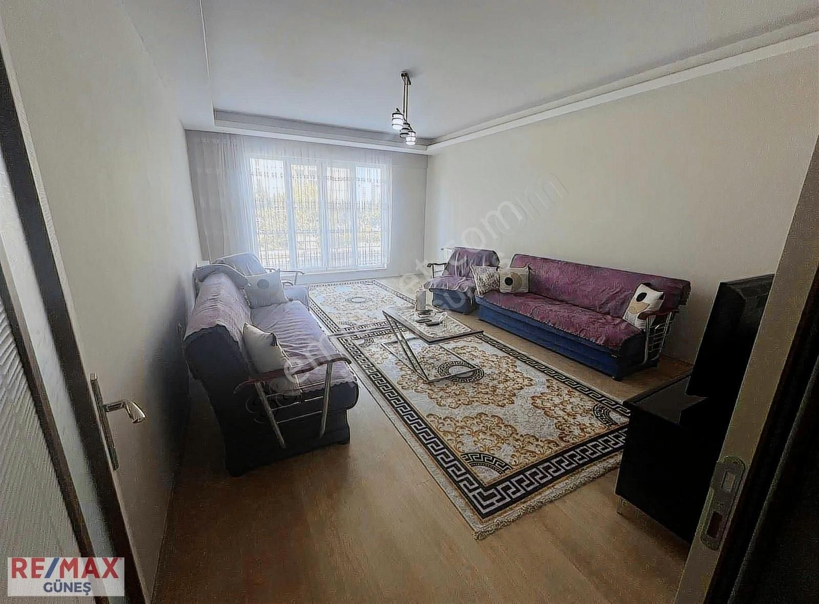 Yakınca Atlantis Sitesin'de Re/max Güneş'ten Satılık 2+1 Daire